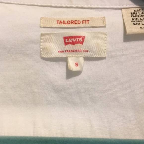 White work button down 👀👩🏻‍💼 - Picture 3 of 3